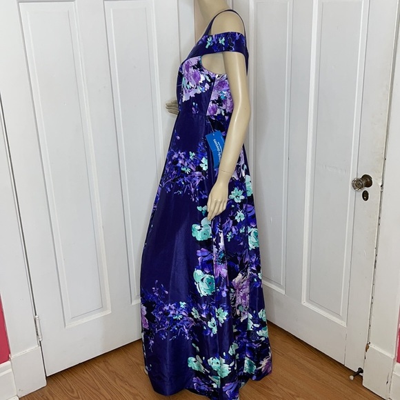 Sangria•Floral Printed A-Line Dress - Picture 6 of 14